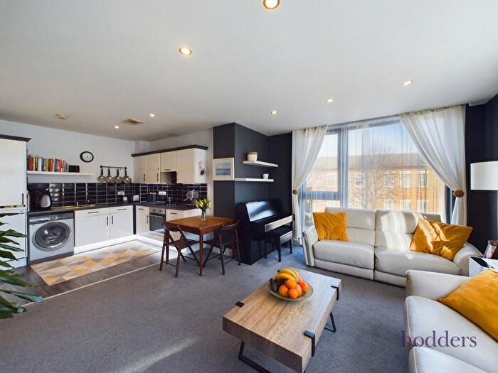 2 Bedroom Apartment To Rent In Chertsey, Surrey, KT16
