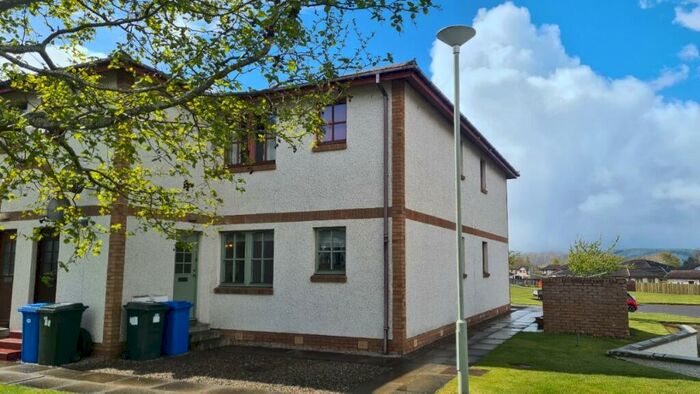 2 Bedroom Flat To Rent In Miller Street, Inshes, Inverness, IV2