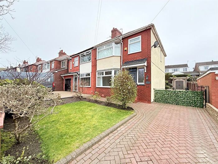 3 Bedroom Semi Detached House For Sale In Huddersfield Road, Carrbrook, Stalybridge, SK15