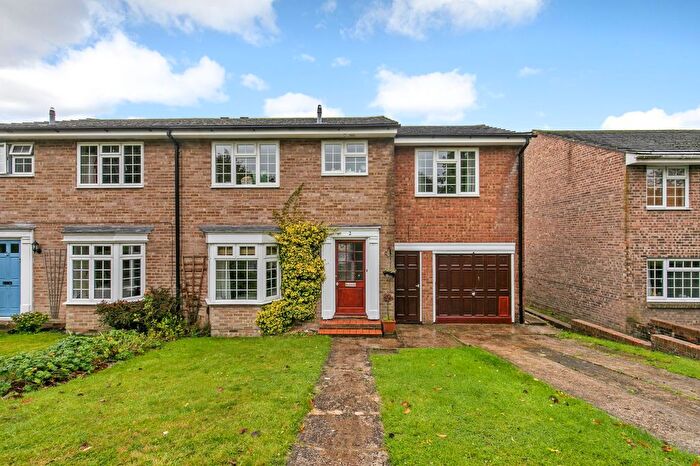 4 Bedroom Semi Detached House For Sale In Francis Gardens, Winchester, SO23