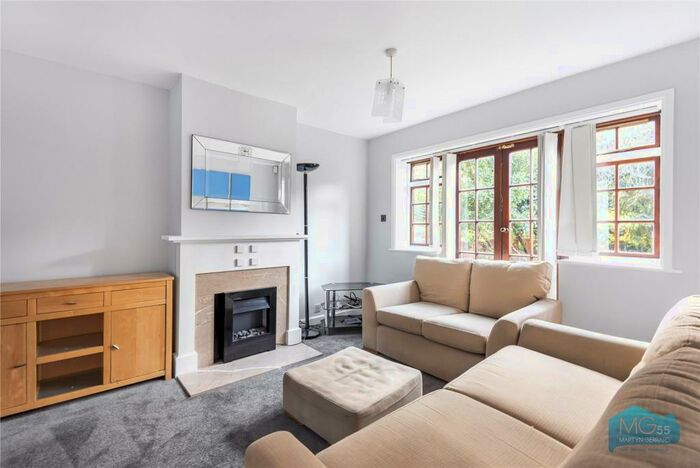 3 Bedroom Terraced House To Rent In Albany Row, The Causeway, East Finchley, London, N2