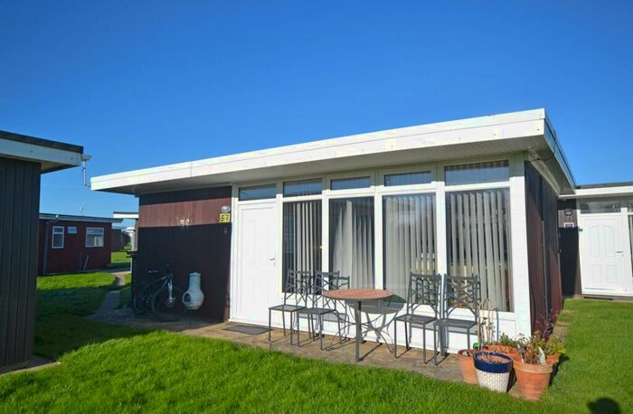 2 Bedroom Apartment For Sale In Granada, Selsey Country Club, PO20