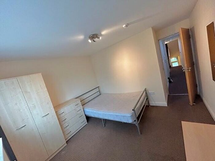 10 Bedroom House To Rent In Llanbleddian Gardens, Cardiff(City), CF24