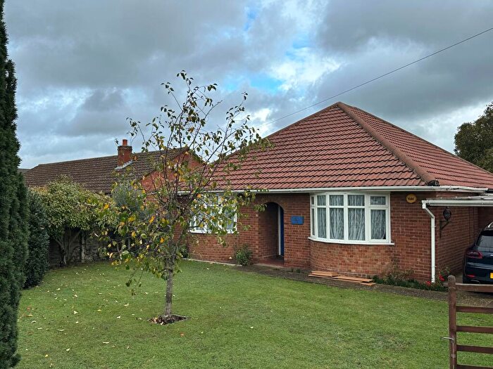 4 Bedroom Bungalow To Rent In The Street, Beck Row, Bury St. Edmunds, IP28