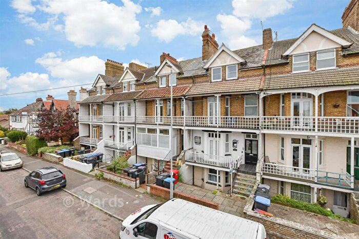 1 Bedroom Flat For Sale In Cuthbert Road, Westgate-On-Sea, Kent, CT8