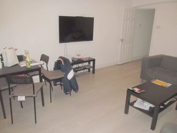 5 Bedroom Terraced House To Rent In Norris Road, Reading, Berkshire, RG6