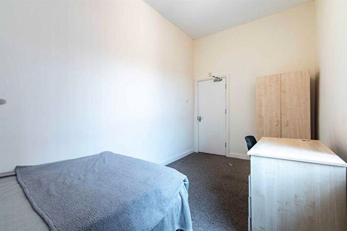 3 Bedroom Apartment To Rent In Noel Street, NG7