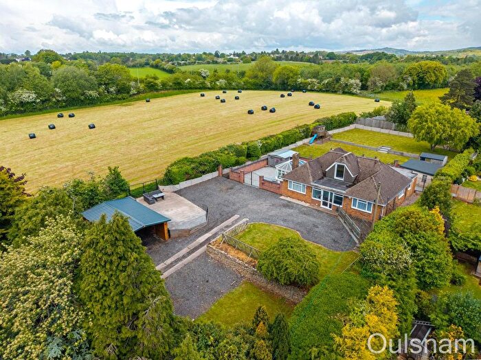 6 Bedroom Bungalow For Sale In Westfields, Catshill, Bromsgrove, Worcestershire, B61