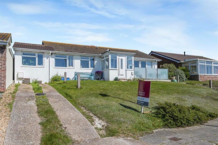 4 Bedroom Detached Bungalow For Sale In St. Andrews Drive, Seaford, BN25
