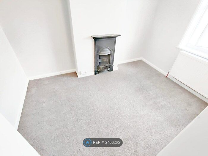 4 Bedroom End Of Terrace House To Rent In Abbotsbury Road, Morden, SM4