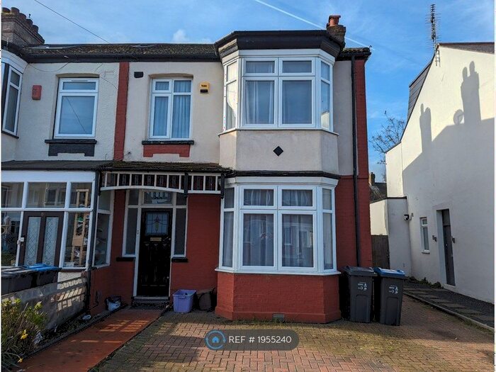 3 Bedroom End Of Terrace House To Rent In Framfield Road, Mitcham, CR4