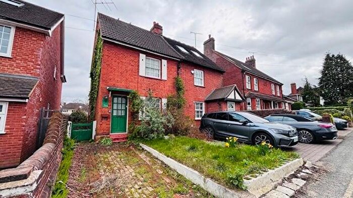 2 Bedroom Property For Sale In Priests Lane, Shenfield, Brentwood, CM15