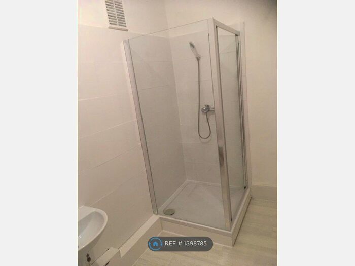 1 Bedroom Flat To Rent In Stockwell Green, London, SW9