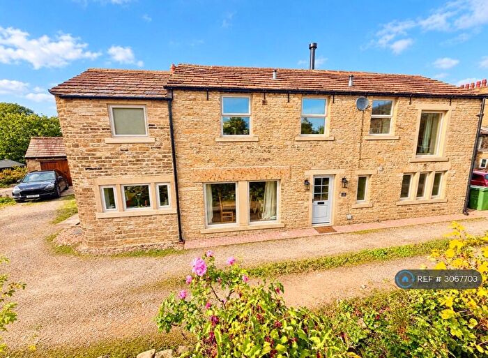 5 Bedroom Semi-Detached House To Rent In The Village, Huddersfield, HD4