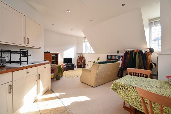 1 Bedroom Flat For Sale In Pevensey Road, St. Leonards-On-Sea, TN38