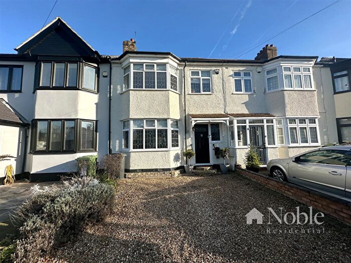 3 Bedroom Terraced House For Sale In Cheviot Road, Hornchurch, RM11