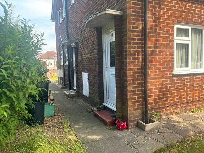 2 Bedroom Maisonette To Rent In Fleetwood Court, Farnborough Common, Kent, BR6