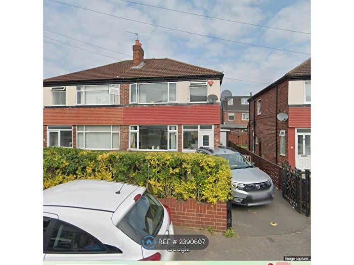 3 Bedroom Semi-Detached House To Rent In Foxwood Grove, Leeds, LS8