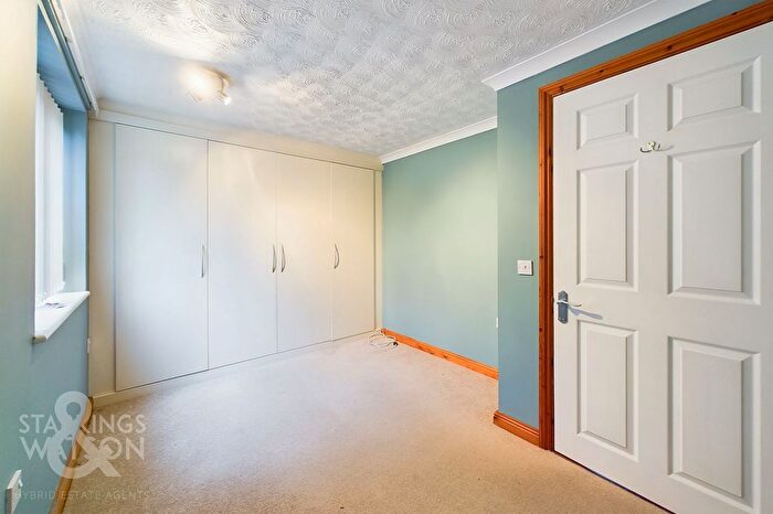 2 Bedroom Flat For Sale In Malthouse Court, Harleston, IP20