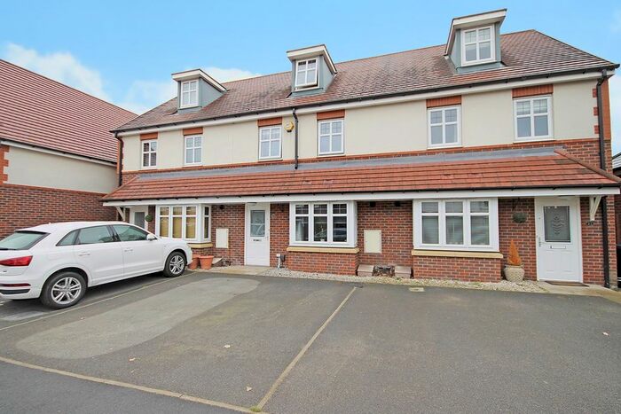 3 Bedroom Town House To Rent In Camberwell Drive, Warrington, WA4