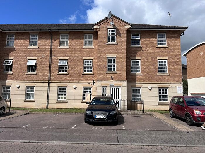 2 Bedroom Flat To Rent In Lion Court, Northampton, NN4