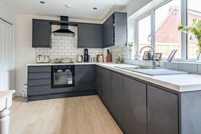 3 Bedroom Semi-Detached House To Rent In Saunters Way, York, YO19