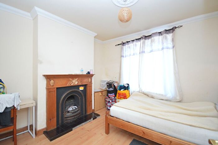 2 Bedroom Property To Rent In Wellington Street, Kettering, NN16