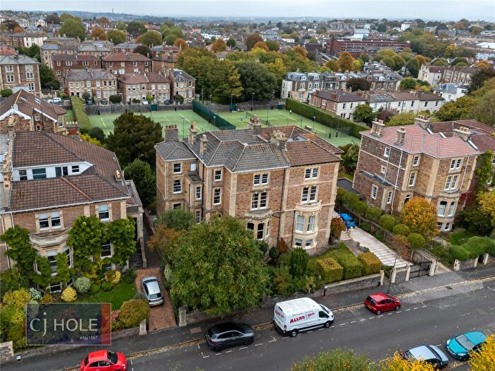 3 Bedroom Apartment To Rent In Miles Road, Clifton, Bristol, BS8
