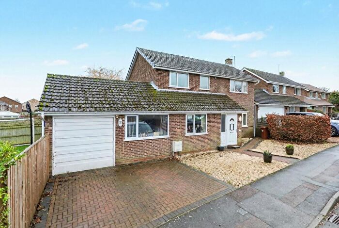 4 Bedroom Detached House For Sale In Chipperfield Park Road, Bloxham, Oxfordshire, OX15