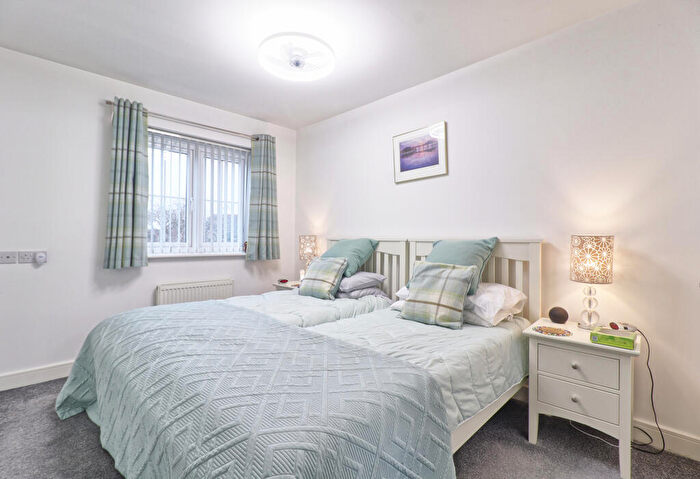 3 Bedroom Semi-Detached House For Sale In Temple Way, Rayleigh, Essex, SS6