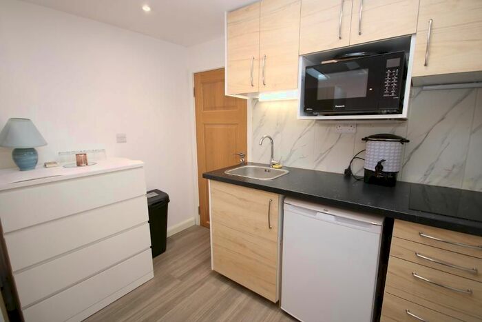 1 Bedroom Studio To Rent In Fernhurst Gardens, Edgware, Middlesex, HA8