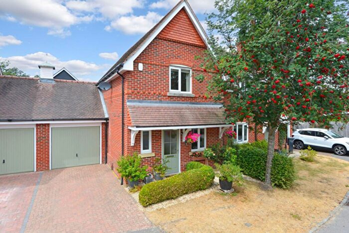 2 Bedroom Semi-Detached House For Sale In Hall Hurst Close, Loxwood, RH14