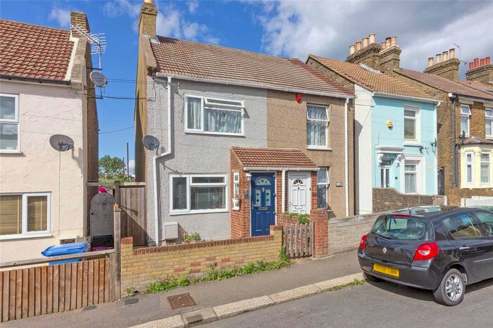 2 Bedroom Semi-Detached House To Rent In Shortlands Road, Sittingbourne, ME10
