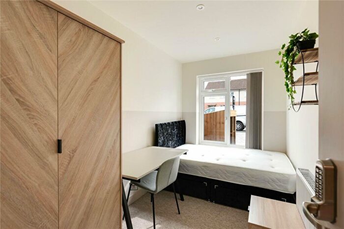 6 Bedroom House To Rent In Bonnington Walk, Bristol, BS7