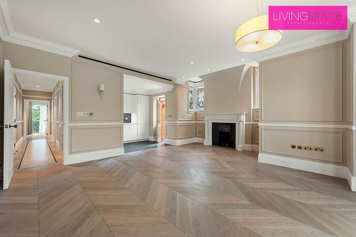 2 Bedroom Flat To Rent In Dury Road, Hadley Wood, EN5