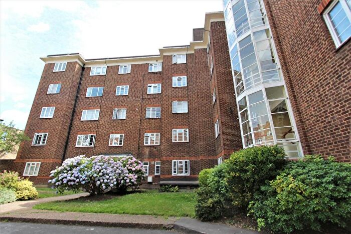 2 Bedroom Flat To Rent In Embassy House, West End Lane, NW6