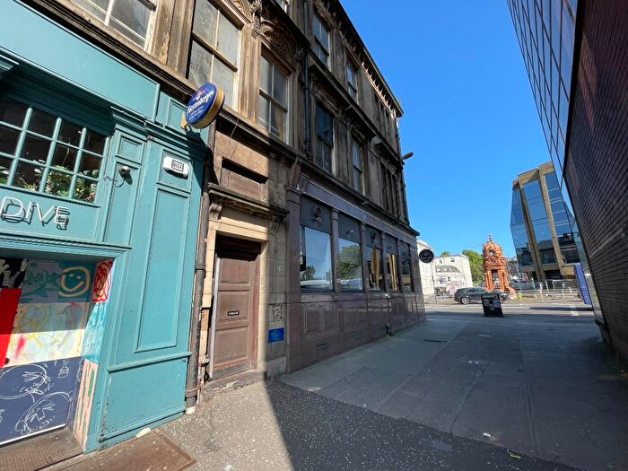 3 Bedroom Flat To Rent In -North Street, Charing Cross, Glasgow, G3