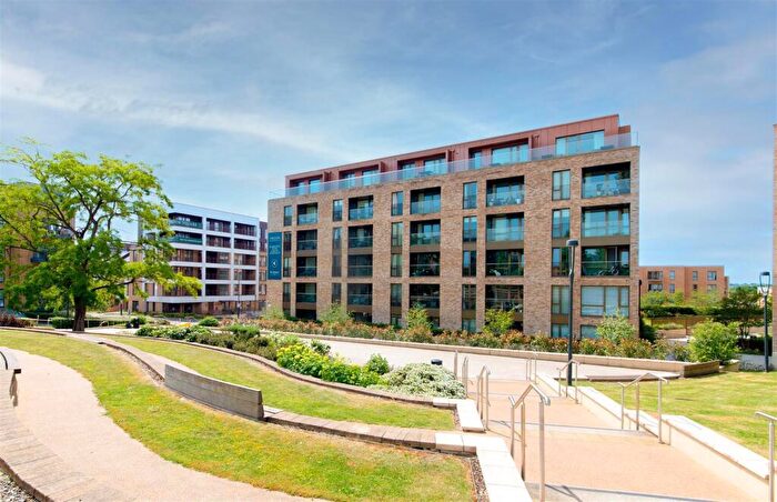 1 Bedroom Flat To Rent In Royal Engineers Way, Mill Hill, NW7