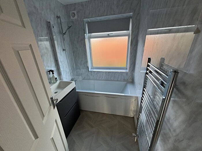 3 Bedroom House To Rent In Hastilar Road South, Sheffield, S13