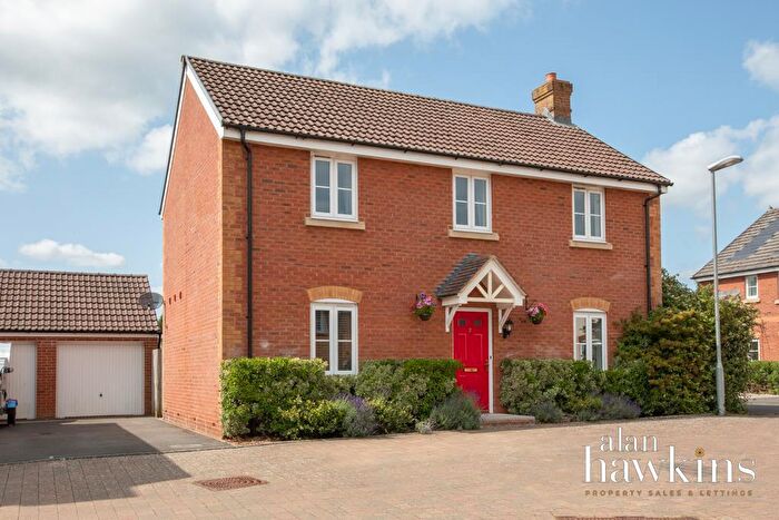 4 Bedroom Detached House For Sale In St. Josephs Way, Lyneham, SN15