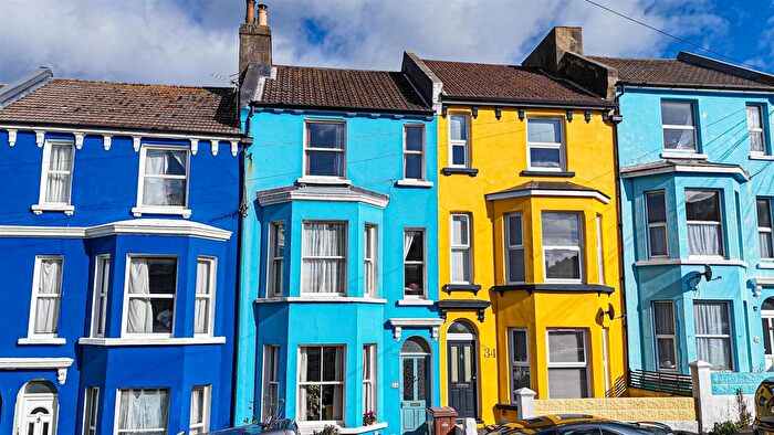 4 Bedroom Terraced House For Sale In Whitefriars Road, Hastings, TN34