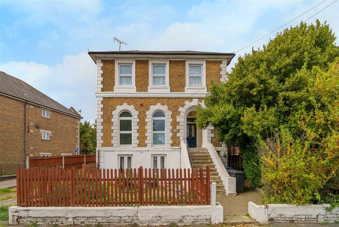 2 Bedroom Flat To Rent In Eldon Park, South Norwood, SE25