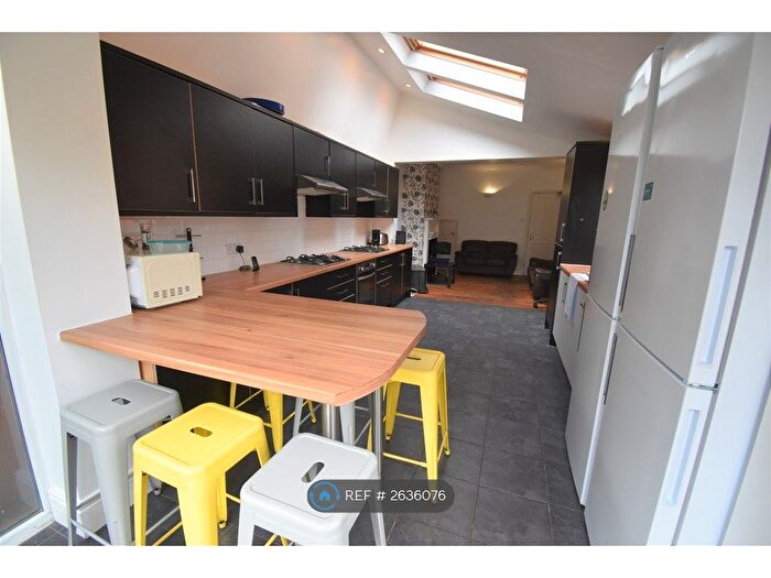 6 Bedroom Semi-detached House To Rent In Blenheim Road, Reading, RG1