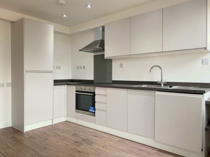 2 Bedroom Apartment To Rent In Town Centre, RG21