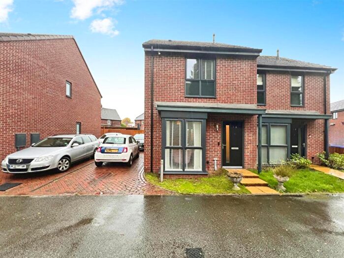 2 Bedroom Semi-Detached House For Sale In Fell Avenue, Newcastle, ST5