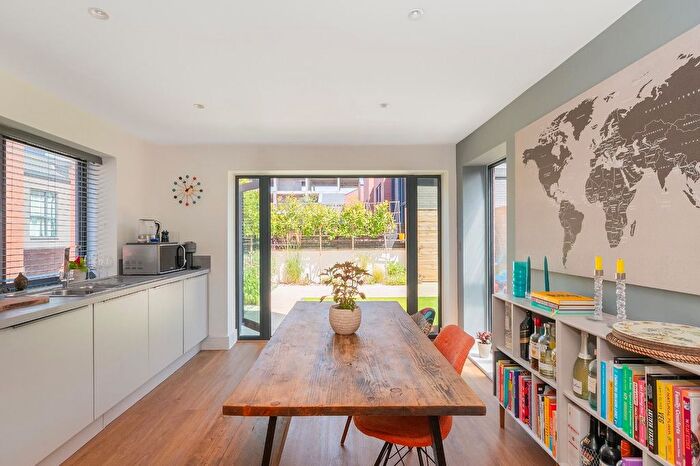 4 Bedroom Semi-Detached House For Sale In Packers Way, Greenbank, BS5