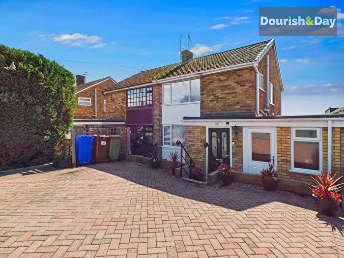 3 Bedroom Semi-Detached House For Sale In Wolseley Road, Stafford, ST16