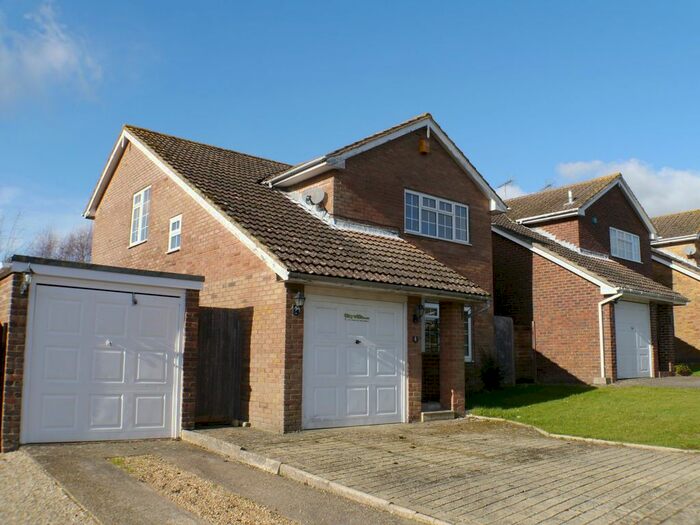 4 Bedroom Detached House To Rent In Longland Avenue, Storrington, RH20