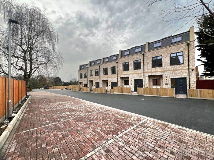 4 Bedroom Terraced House To Rent In Veer Drive, Harrow, HA1