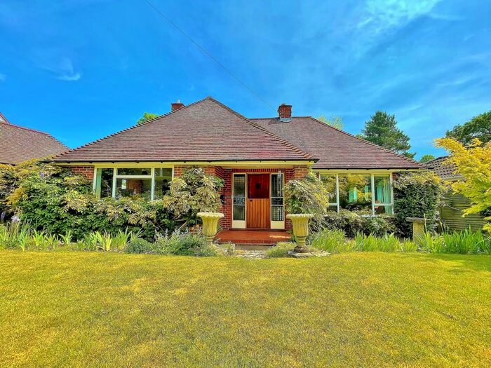 2 Bedroom Detached Bungalow To Rent In Sandy Lane, Godalming, GU8